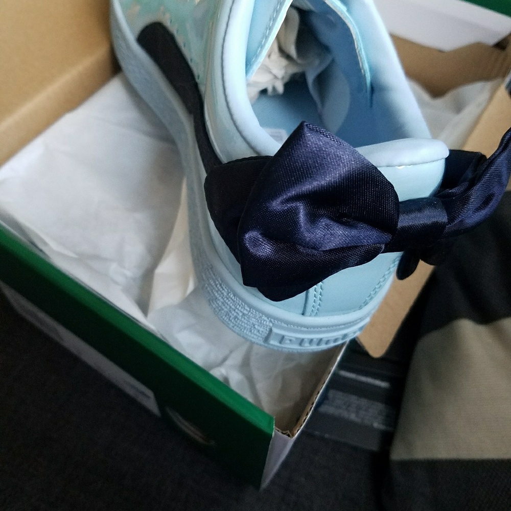 Sneakers - Picture 3 of 3